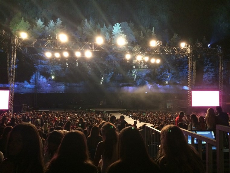 Enrique Iglesias at Ehdeniyat